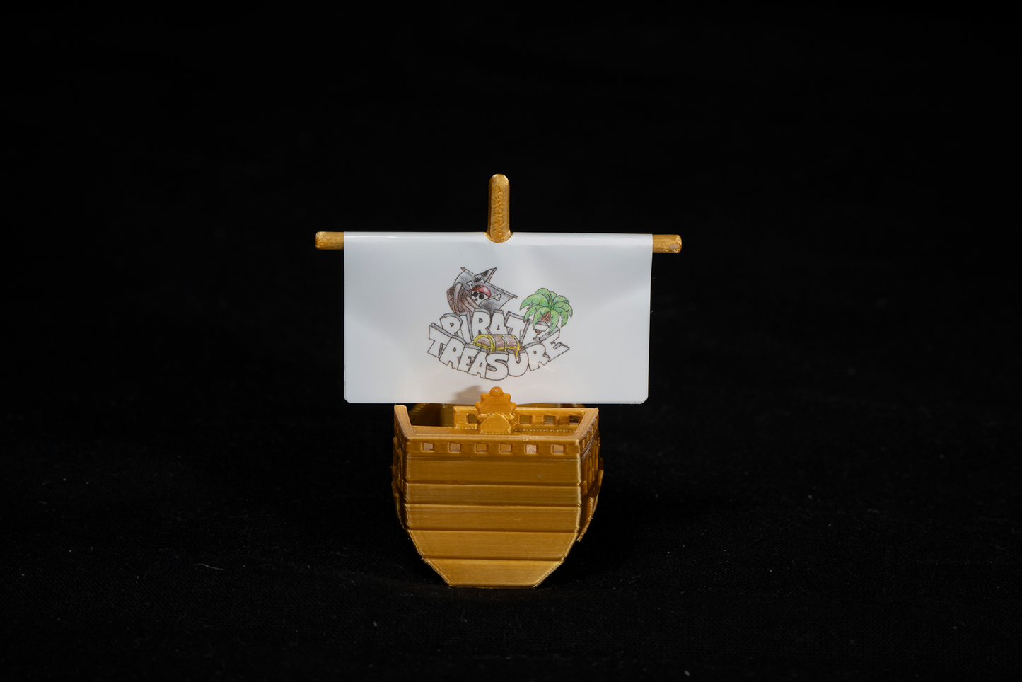 🏴‍☠️⚡ Posebna ladja: Piratska ladja