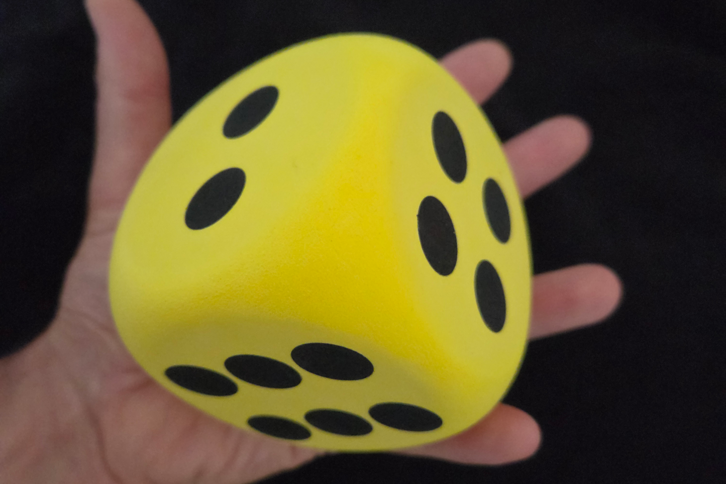 🎲 Velikanska mehka kocka – barvita, varna, zabavna! 🌈