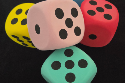 🎲 Velikanska mehka kocka – barvita, varna, zabavna! 🌈